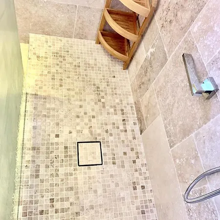 Renovated Cosy Studio-vieil * Antibes